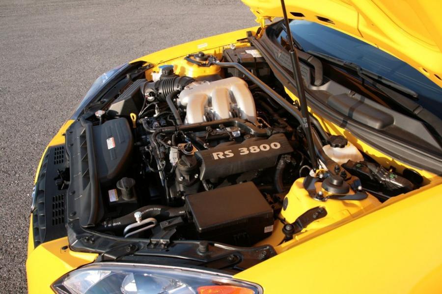  Hyundai Genesis Coupe 3.8 Track 2009 года  (фото 17 из 28)